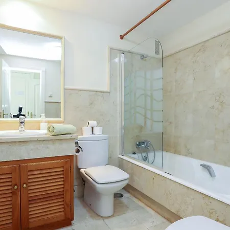 Monteros Palm - Sea & Pool View شقة