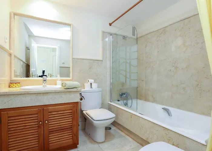 Monteros Palm - Sea & Pool View Apartmán