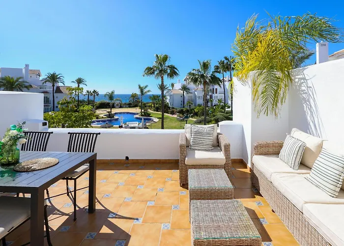 Monteros Palm - Sea & Pool View Apartmán